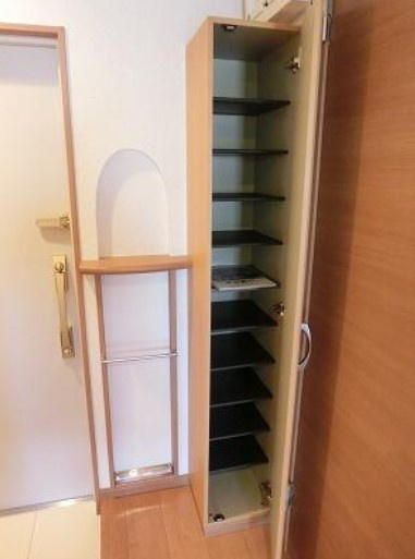 ペアパレス鍋横の玄関