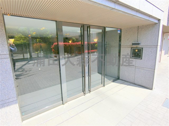 ルーブル大森山王弐番館のエントランス