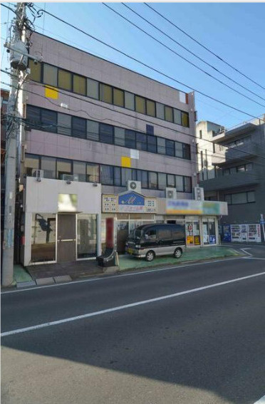 丸興ビルの外観