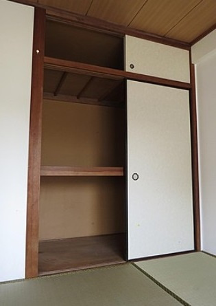 青梅市長淵４丁目の賃貸マンションの収納