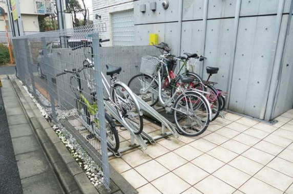 渋谷区笹塚３丁目の賃貸マンションのロビー|■駐輪場