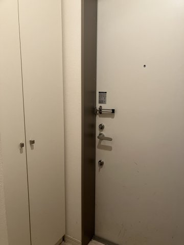 【玄関】 | セレニティ南馬込 | 高さのあるシューズボックス完備で整った玄関です