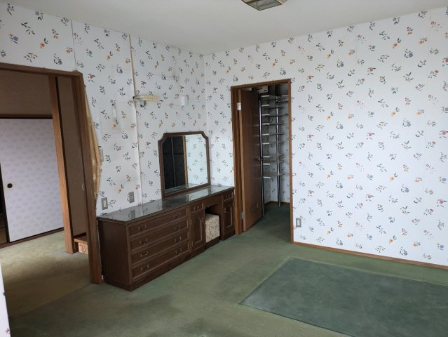 西宮市甲陽園山王町の中古一戸建の寝室