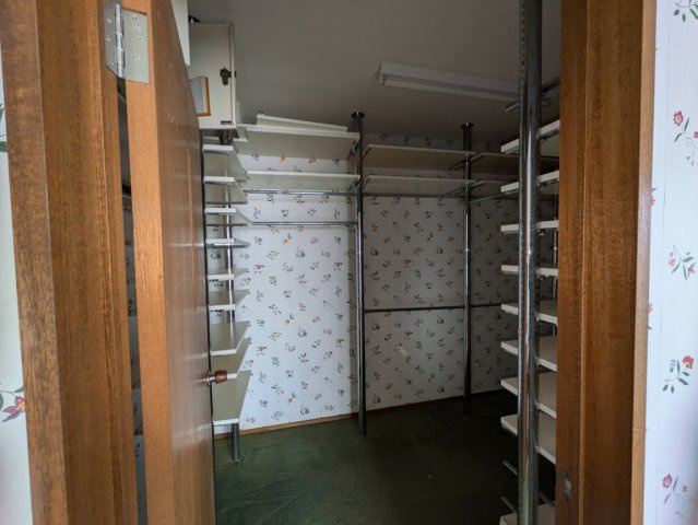 西宮市甲陽園山王町の中古一戸建の収納