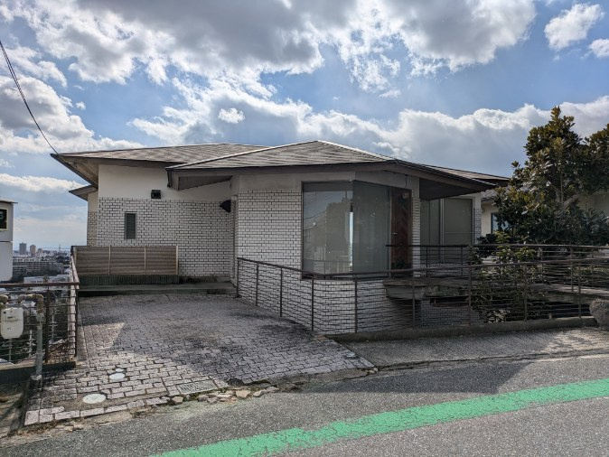 西宮市甲陽園山王町の中古一戸建の外観