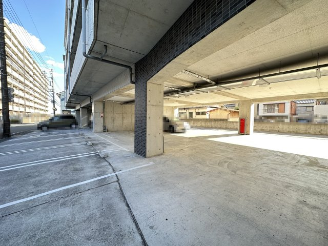 ドリームハウスしののめの駐車場