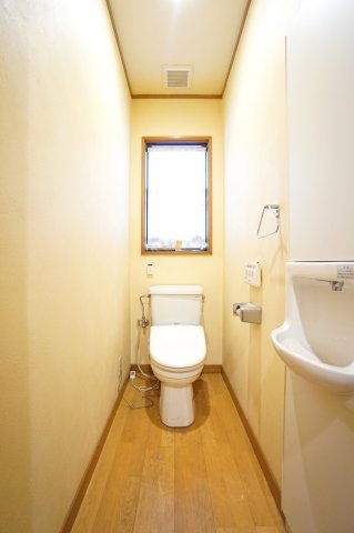 福井市上北野戸建てのトイレ