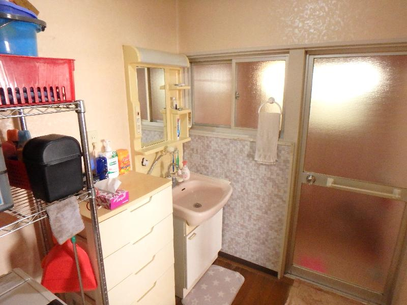 高丸４丁目一戸建の脱衣所|洗面・脱衣所