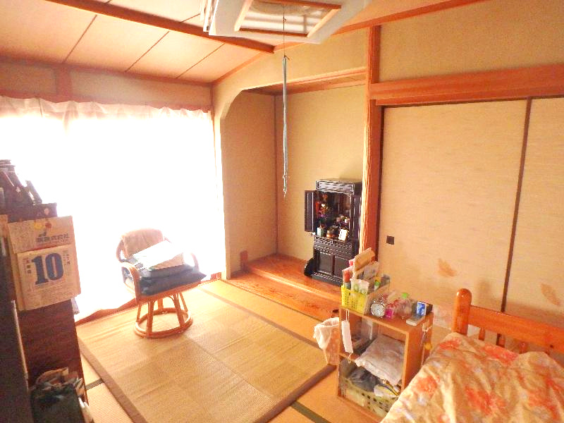 高丸４丁目一戸建の和室|ゆったりとくつろげる和室です