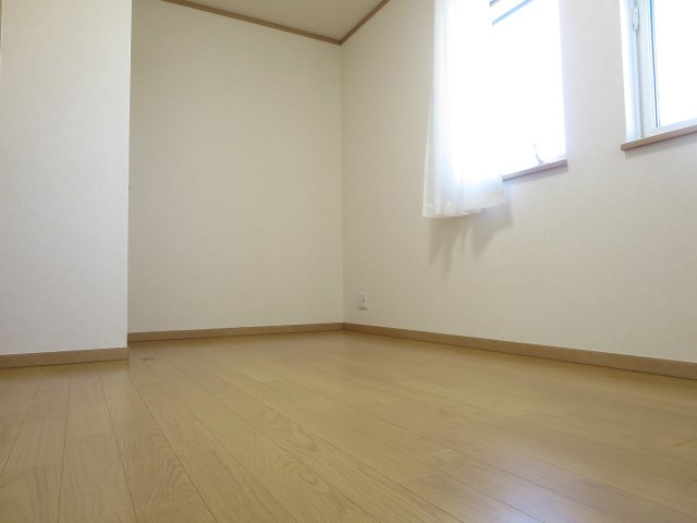 【子供部屋】 | ヴェラカーサ花立C | 現況を優先いたします。