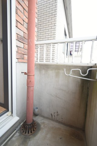 クレセンシャル神足の設備|洗濯機置き場