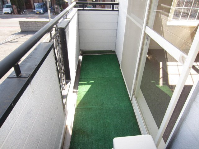 【バルコニー】