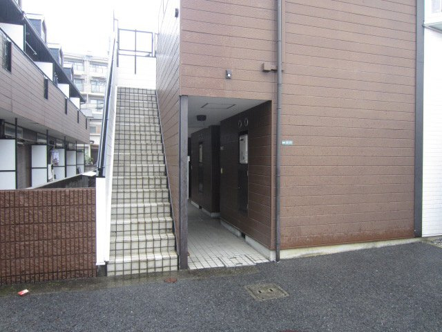 【エントランス】