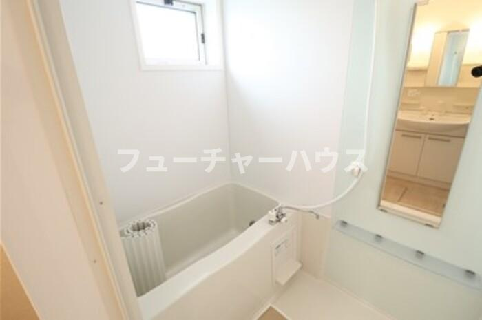ロイヤルプレイスＪの浴室