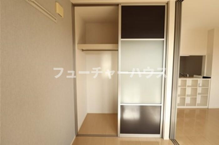 ロイヤルプレイスＪの収納
