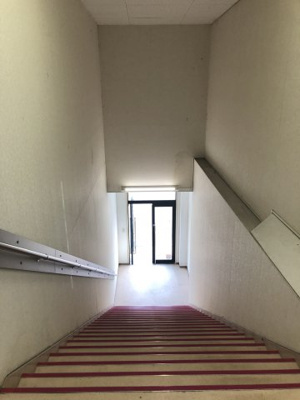 【エントランス】 | 柏原商業用テナント