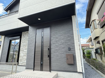 【エントランス】 | 流山市宮園３丁目新築戸建【八木南小学校：9分】 | エントランス・玄関ポーチ