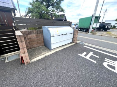 【その他共用部分】 | ウェインヒルドⅢ | 敷地内ゴミ置き場あります