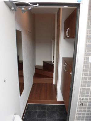 【玄関】 | D-Room十連寺 弐番館 | シンプルで使いやすい玄関です