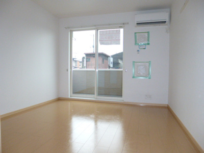 【居間・リビング】 | コンフォート東塚Ｈ | 洋室