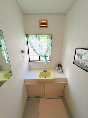 唐櫃台4丁目一戸建の独立洗面台