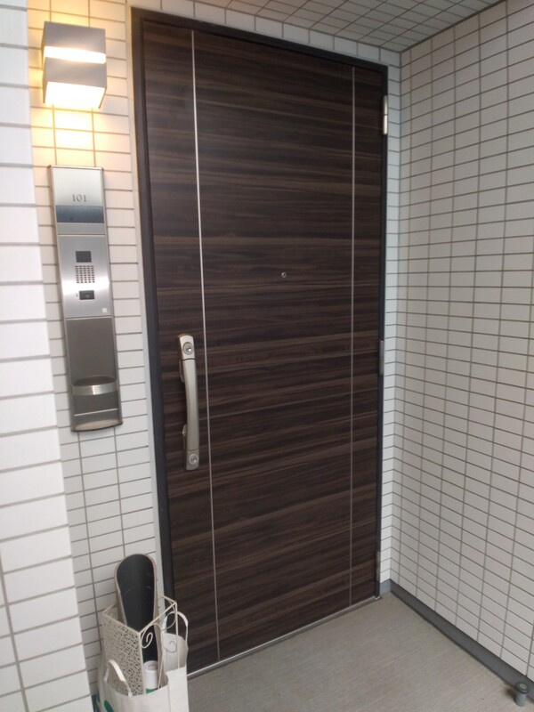 リビオレゾン南池袋の玄関