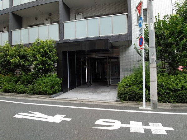 リビオレゾン南池袋のエントランス