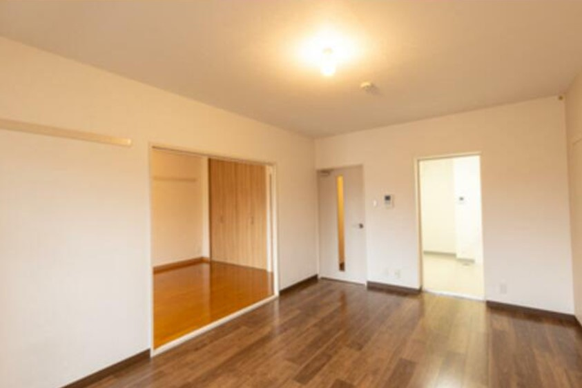 フローラコートの居間・リビング