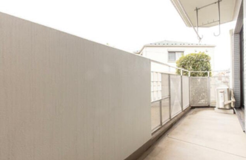 フローラコートのバルコニー