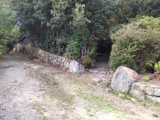 西宮市角石町土地の前面道路含む現地写真