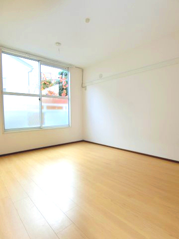 メゾン・ド・スズランの洋室|ゆったりした洋室です