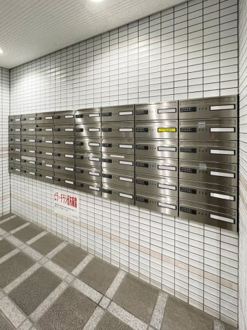 ニューブ神戸のその他共用部分|集合ポスト