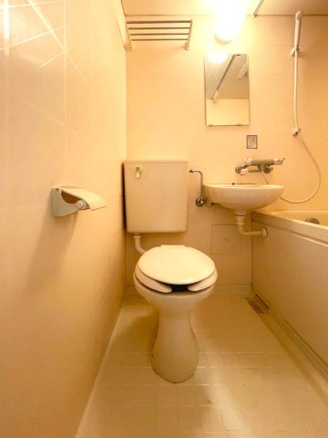 ニューブ神戸のトイレ|シンプルで使いやすいトイレです