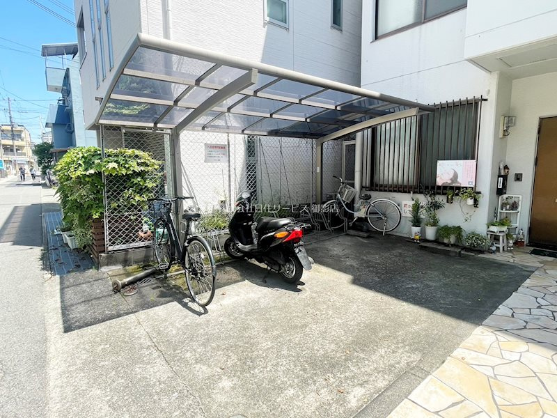 ブライト御影の駐車場|自転車置場