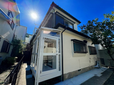【外観】 | ◇◆旭区中尾一丁目　中古戸建◆◇ | ◆堂々たる趣ながら、主張し過ぎずどこか余裕を感じさせるシャープなフォルムで佇む邸宅は、晴天の空と照らし合わせる事で、本来あるべき完成形の姿を見せてくれます。