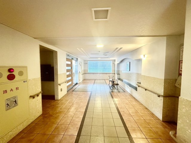 セザール富沢南のエントランス