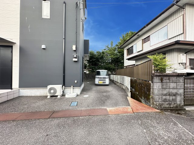 ハイツMⅢの駐車場
