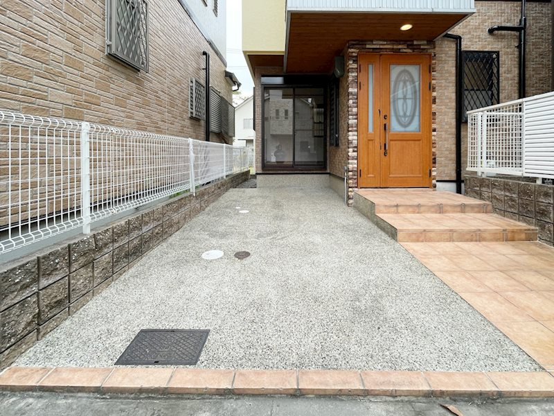 西宮市泉町　中古戸建の駐車場|らくらく駐車できます。