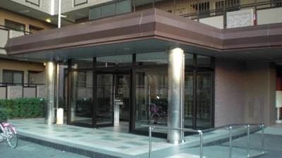 【エントランス】 | ファミールハイツ上野芝3番館 | 清潔なエントランスです