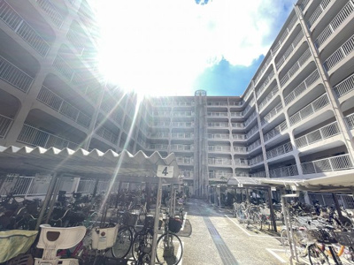 【駐輪場】 | 白鷺スカイハイツ | 駐輪場には屋根もあり雨から自転車を守ります♪