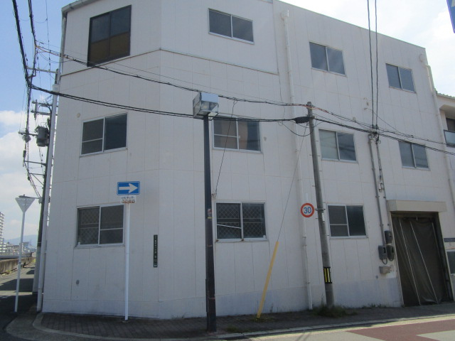 大阪市城東区東中浜１丁目の倉庫の外観