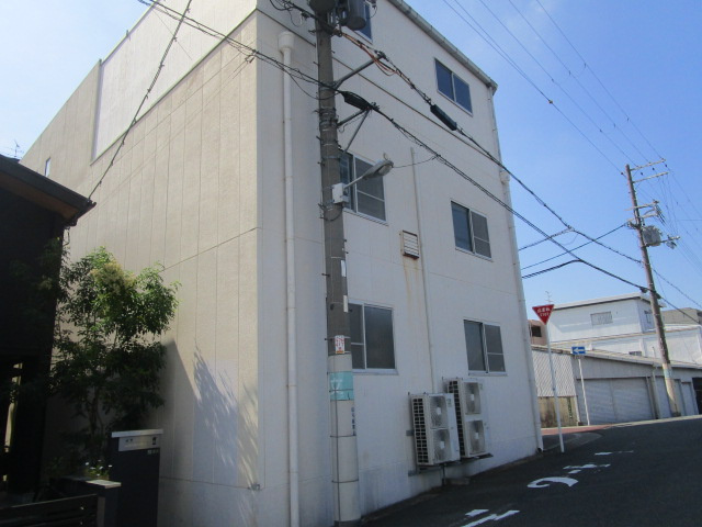 大阪市城東区東中浜１丁目の倉庫の外観