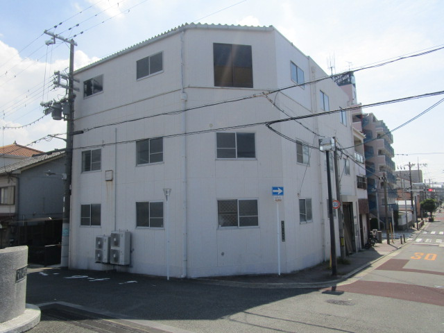 大阪市城東区東中浜１丁目の倉庫の外観