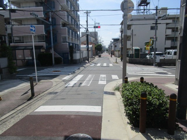 大阪市城東区東中浜１丁目の倉庫の周辺