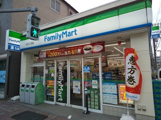 ファミリーマート牡丹三丁目店まで250ｍ