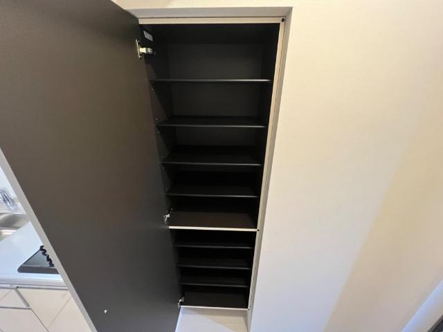 射水市三ヶ賃貸アパート新築工事の収納|シューズボックス（イメージ）