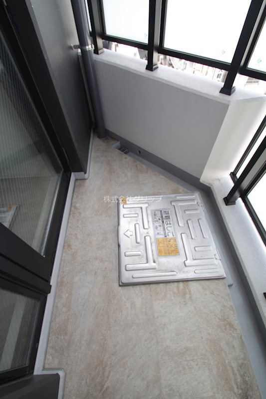 アポロヒルズ関内のバルコニー