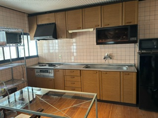 ６４０４０　岐阜市茶屋新田中古戸建てのキッチン
