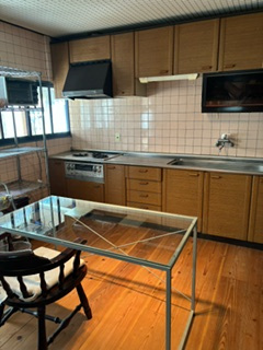 ６４０４０　岐阜市茶屋新田中古戸建てのキッチン