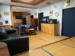 ６４０４０　岐阜市茶屋新田中古戸建ての居間・リビング